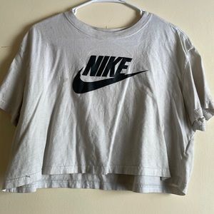 WHITE NIKE CROP TOP, SIZE XL